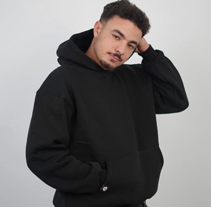 Essential Oversized Hoodie – Black